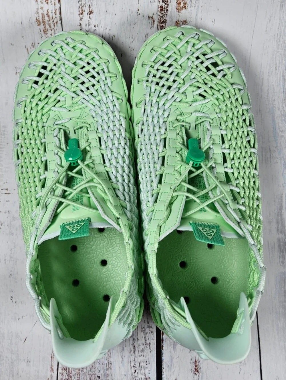 Nike ACG Watercat + 'Vapor Green' H2O Sneakers / Mens Size 11